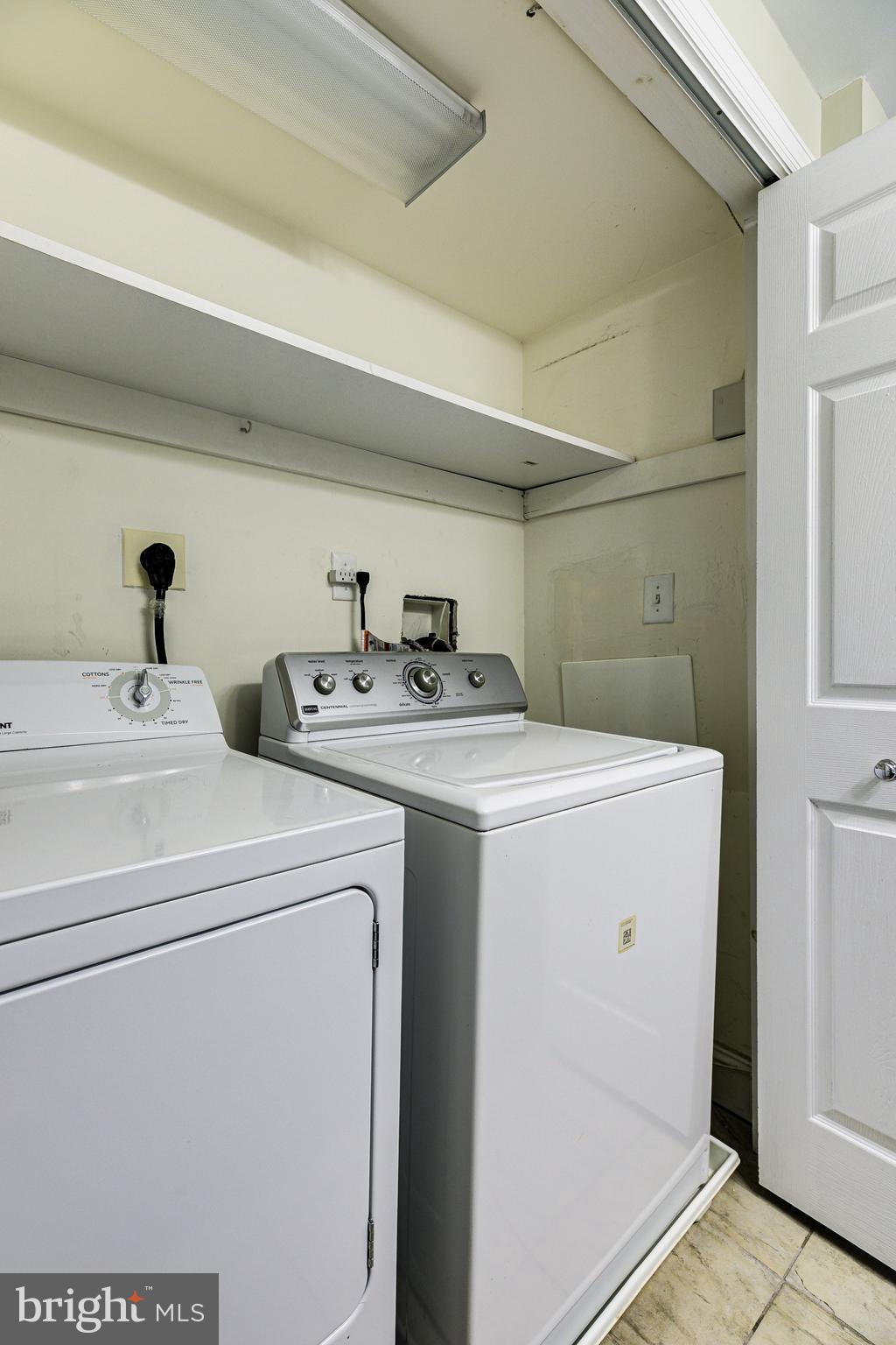 1120 Riverside Avenue Baltimore, MD 21230 - Photo 37 of 40 2nd level laundry