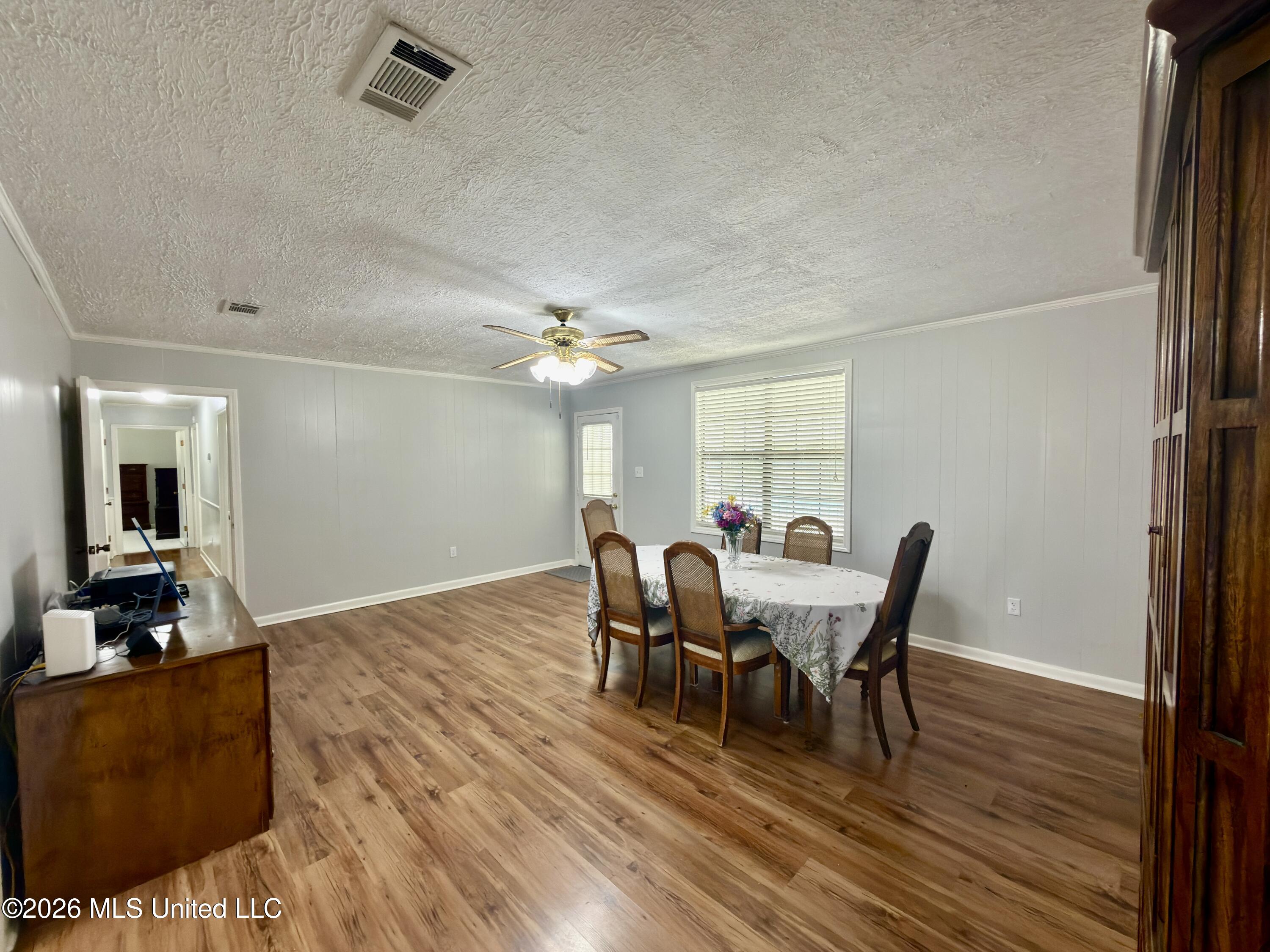 406 Wayne Street Clinton, MS 39056 - Photo 12 of 31 wayneformal2