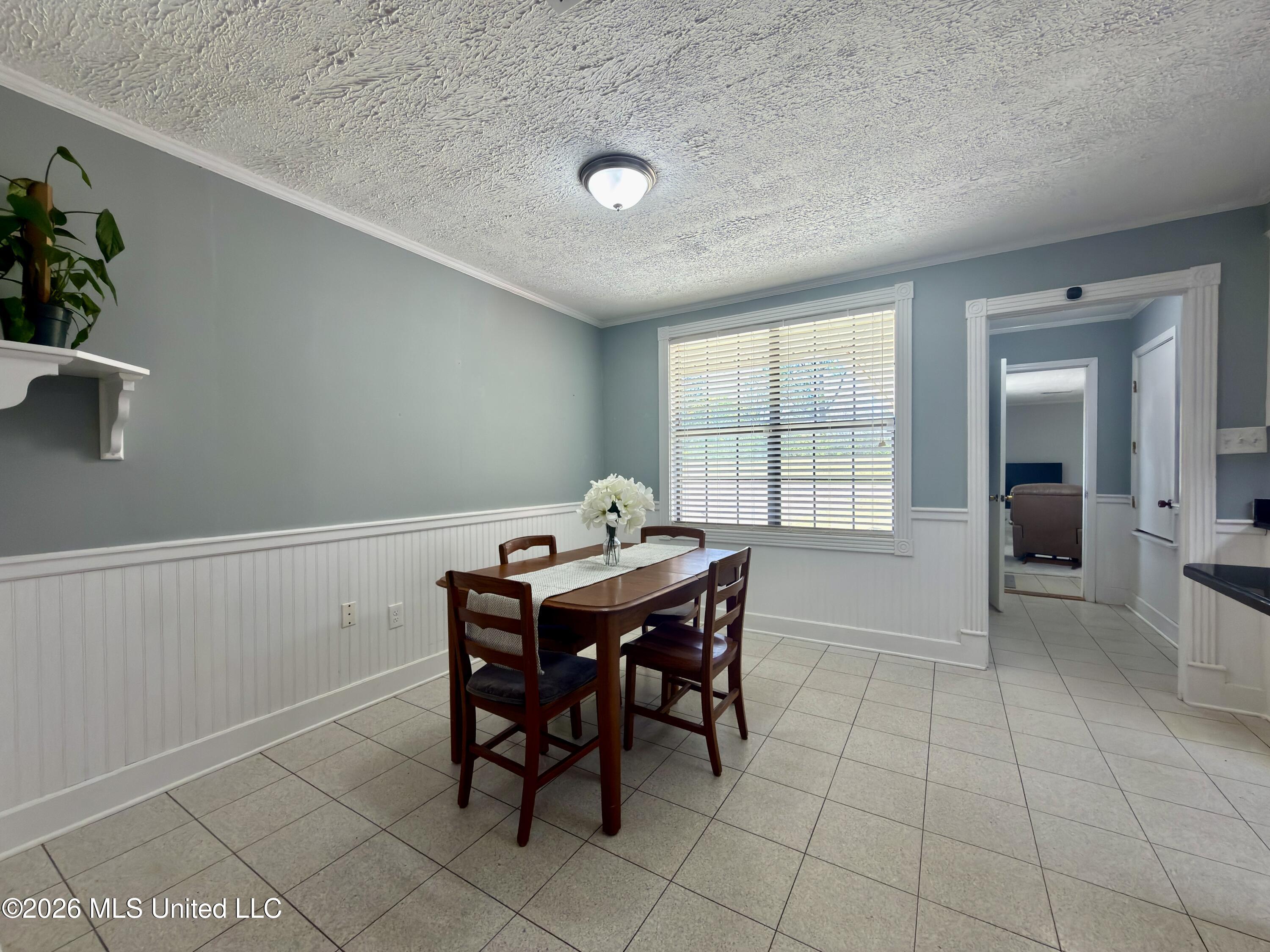 406 Wayne Street Clinton, MS 39056 - Photo 19 of 35 waynebreak2