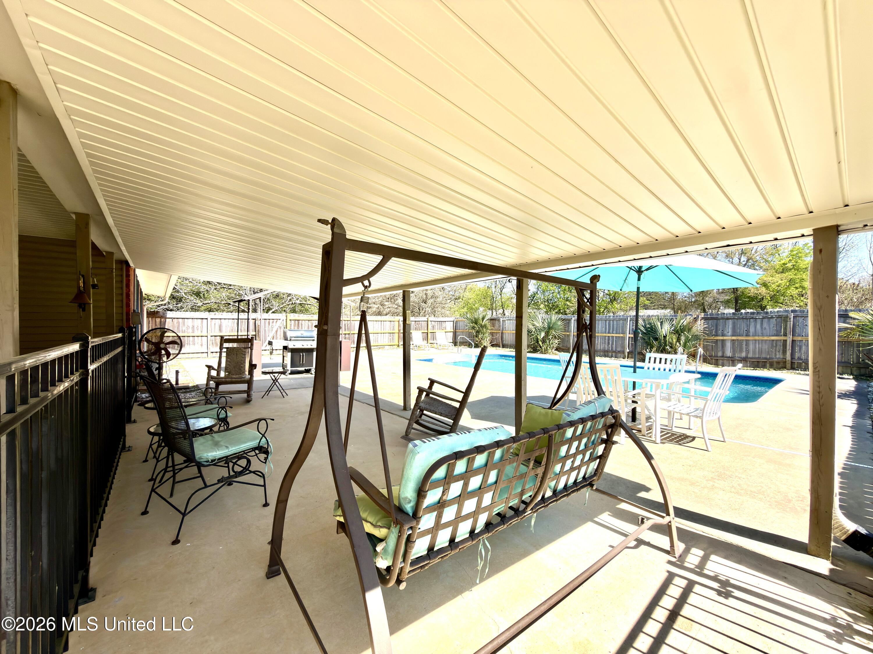 406 Wayne Street Clinton, MS 39056 - Photo 23 of 31 waynebackporch