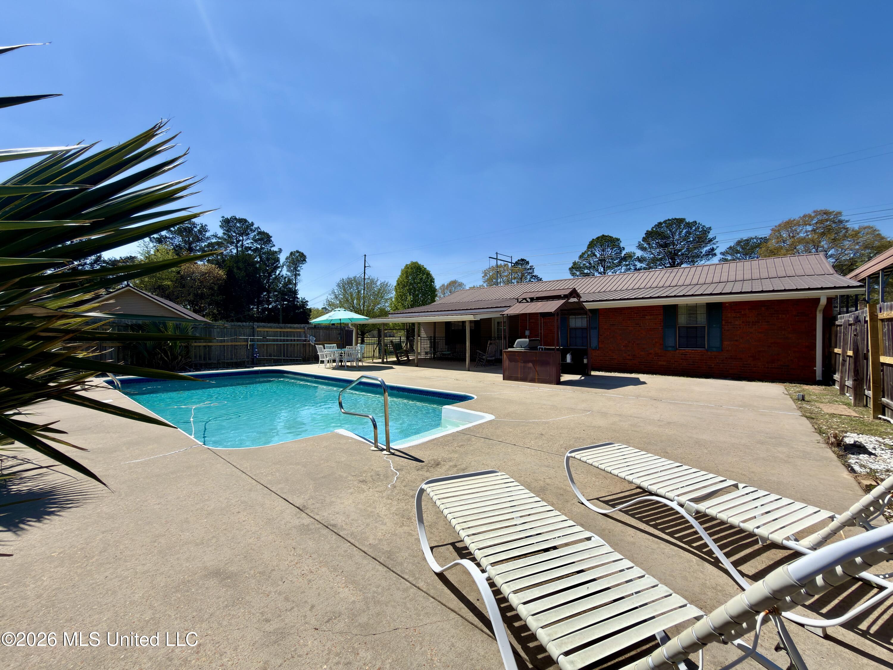 406 Wayne Street Clinton, MS 39056 - Photo 24 of 31 waynepool3