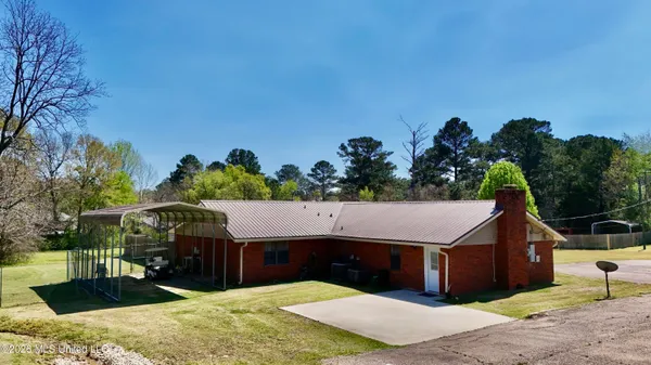 $324,000 | 406 Wayne Street, Clinton, MS 39056