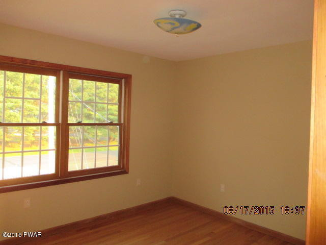 1789 Pne Rdg Drive Bushkill, PA 18324 - Photo 12 of 17
