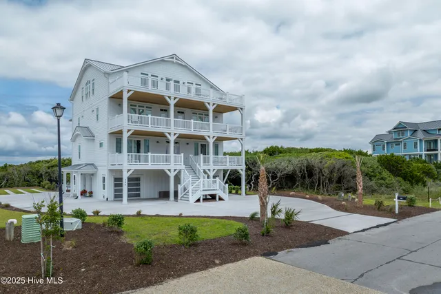 $2,896,400 | 145 Ocean View Lane, North Topsail Beach, NC 28460