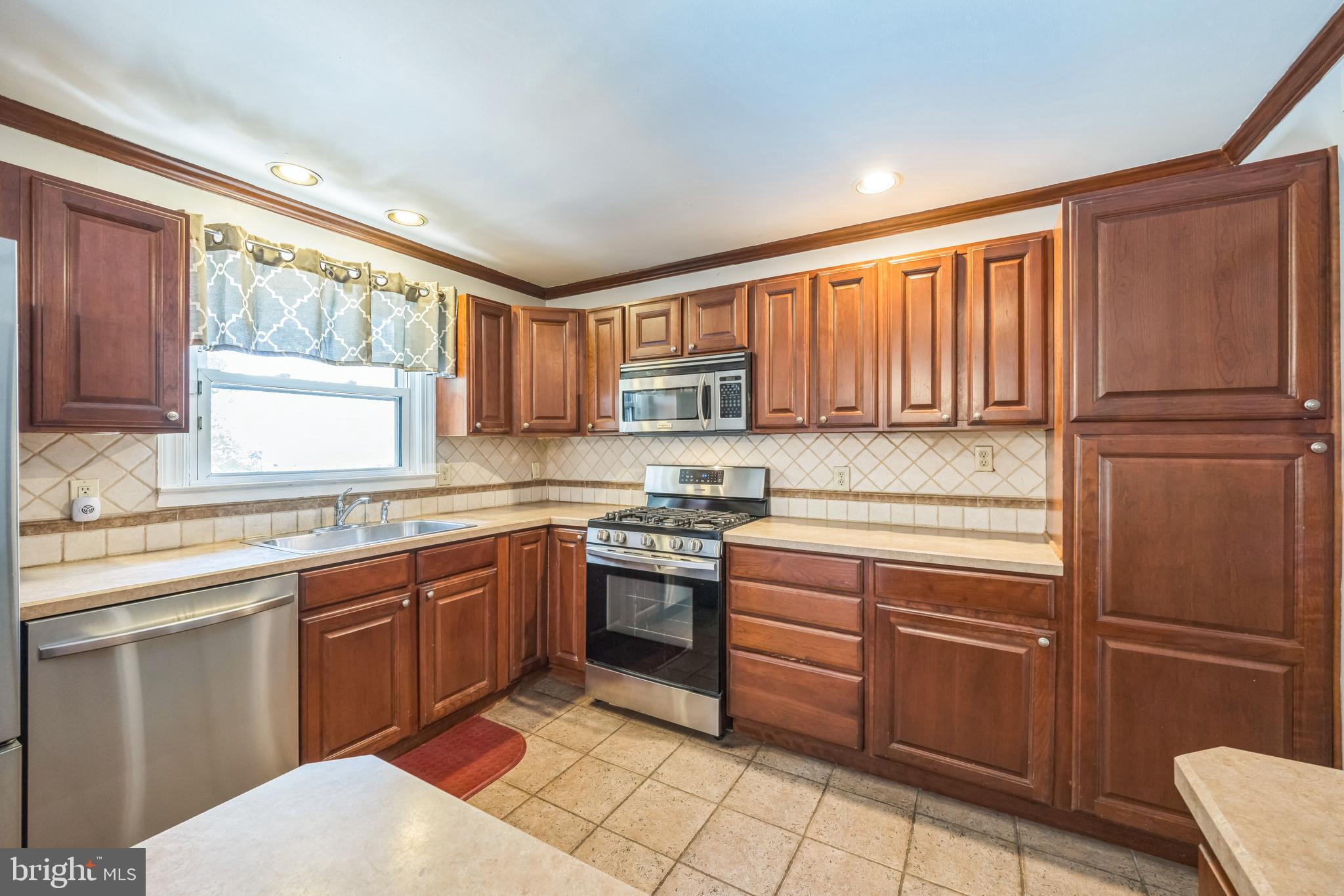 147 Heather Road Haddon Township, NJ 08107 - Photo 16 of 31 Plenty of counter space