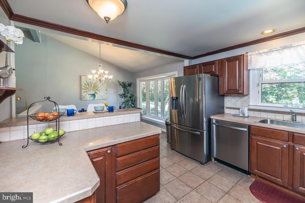 147 Heather Road Haddon Township, NJ 08107 - Photo 17 of 31 Large space