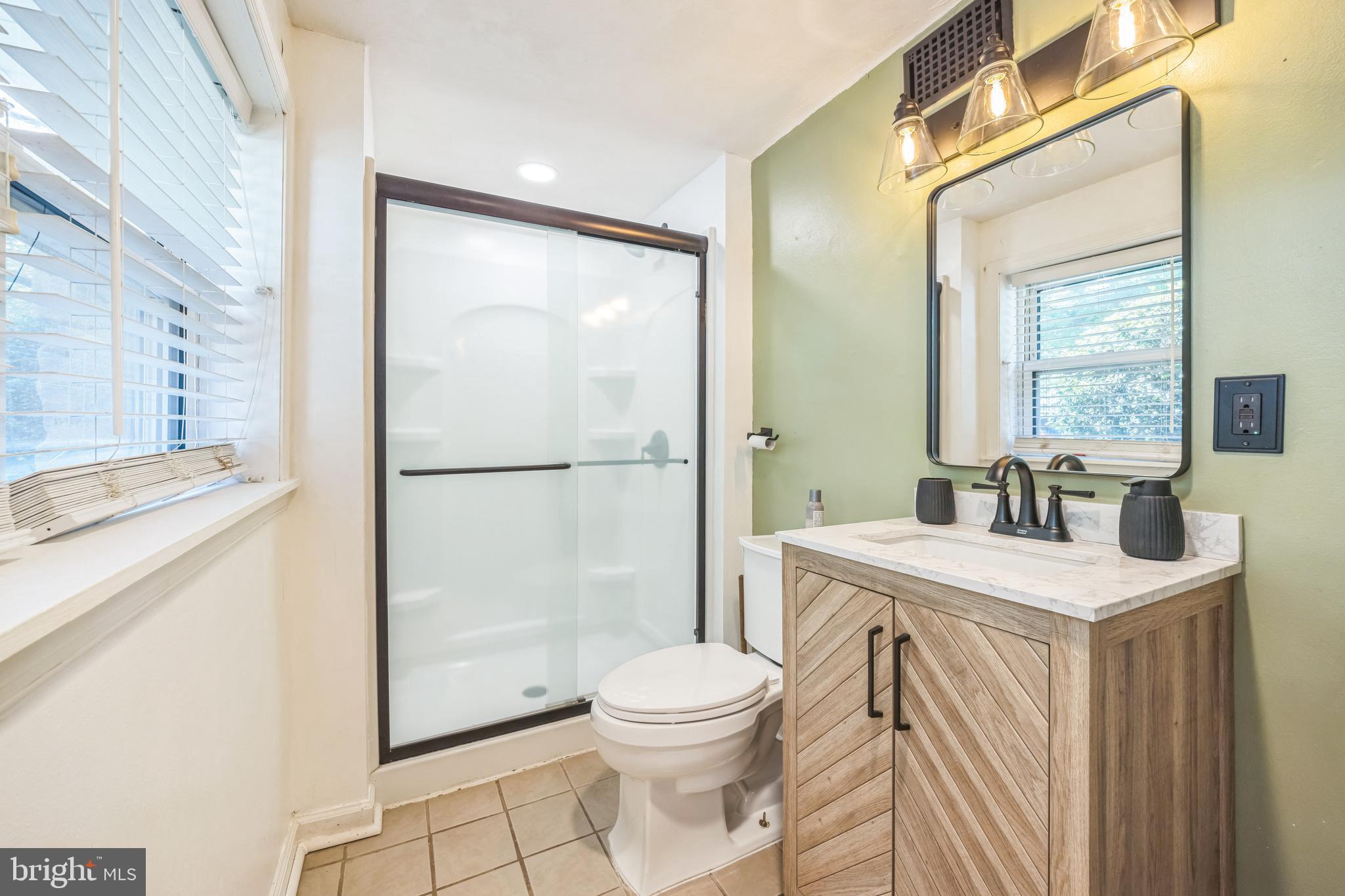 147 Heather Road Haddon Township, NJ 08107 - Photo 22 of 31 New Full bath supporting family room and guests