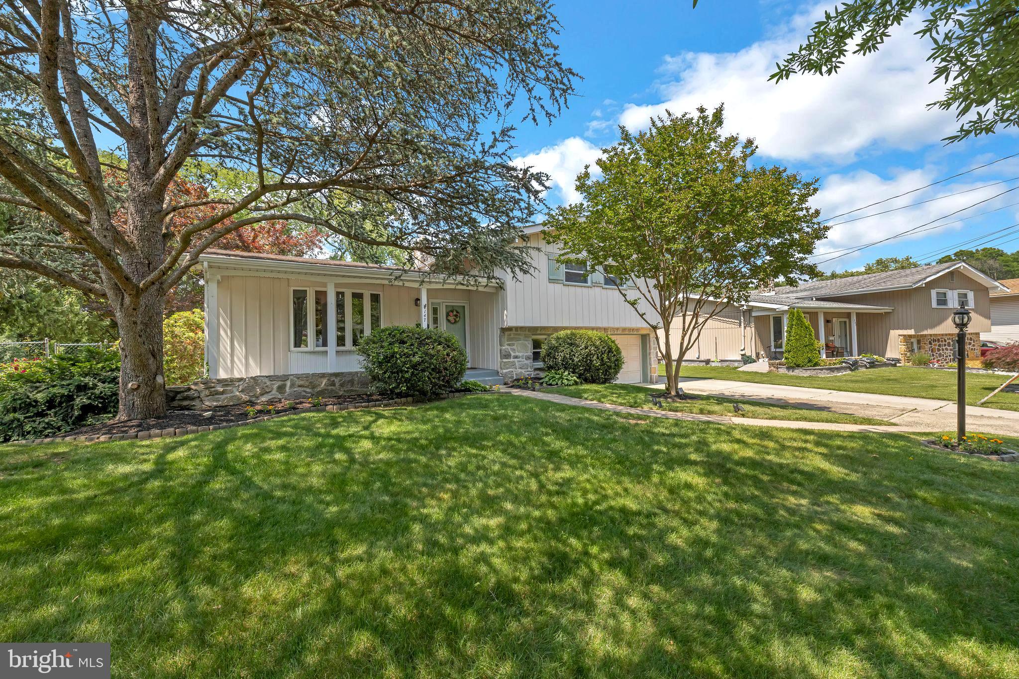 147 Heather Road Haddon Township, NJ 08107 - Photo 5 of 31 Spacious Split Level with manicured lawn