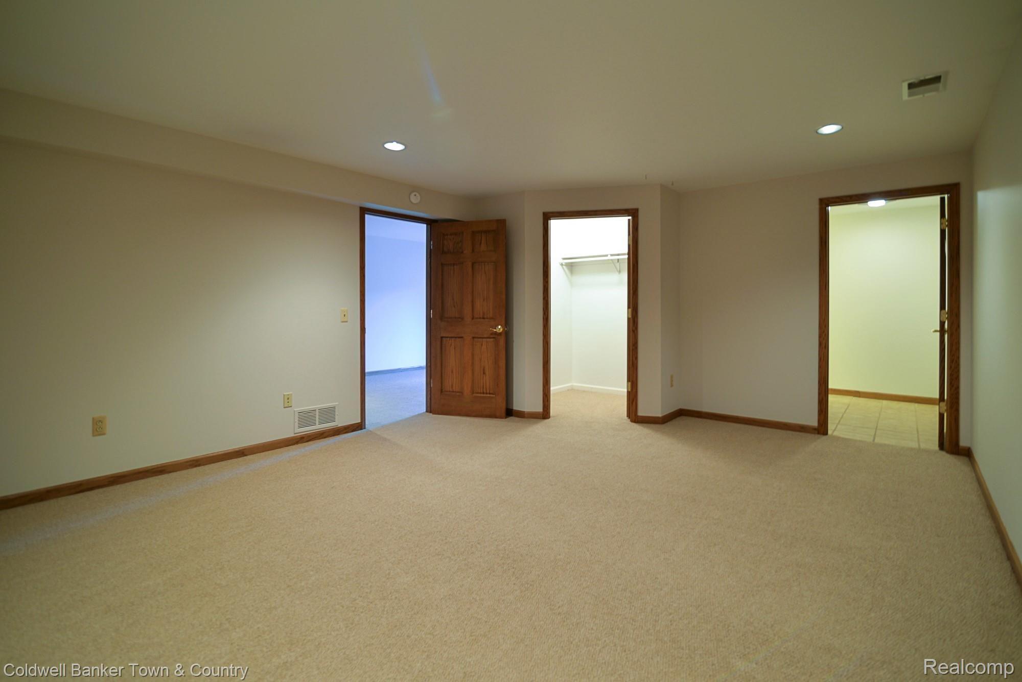 2319 East Coon Lake Road Howell, MI 48843 - Photo 28 of 31 DSC_5336 (2).jpg