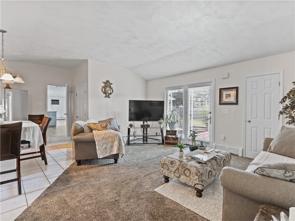 24 Shadbush Road Warwick, RI 02888 - Photo 8 of 28