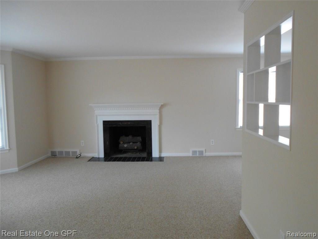 725 Harcourt Road Grosse Pointe, MI 48230 - Photo 7 of 28