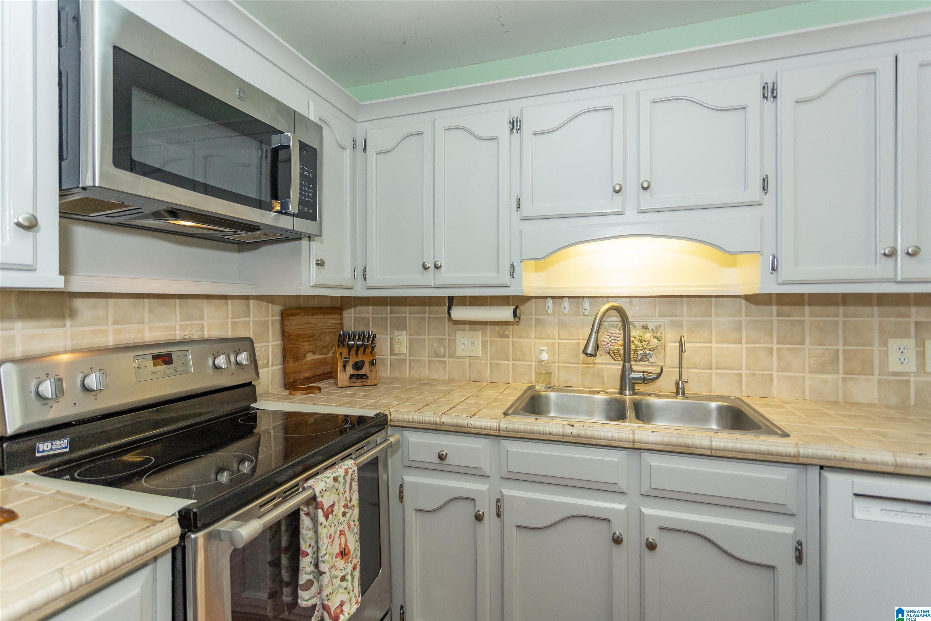 240 Greenfield Lane Alabaster, AL 35007 - Photo 18 of 59