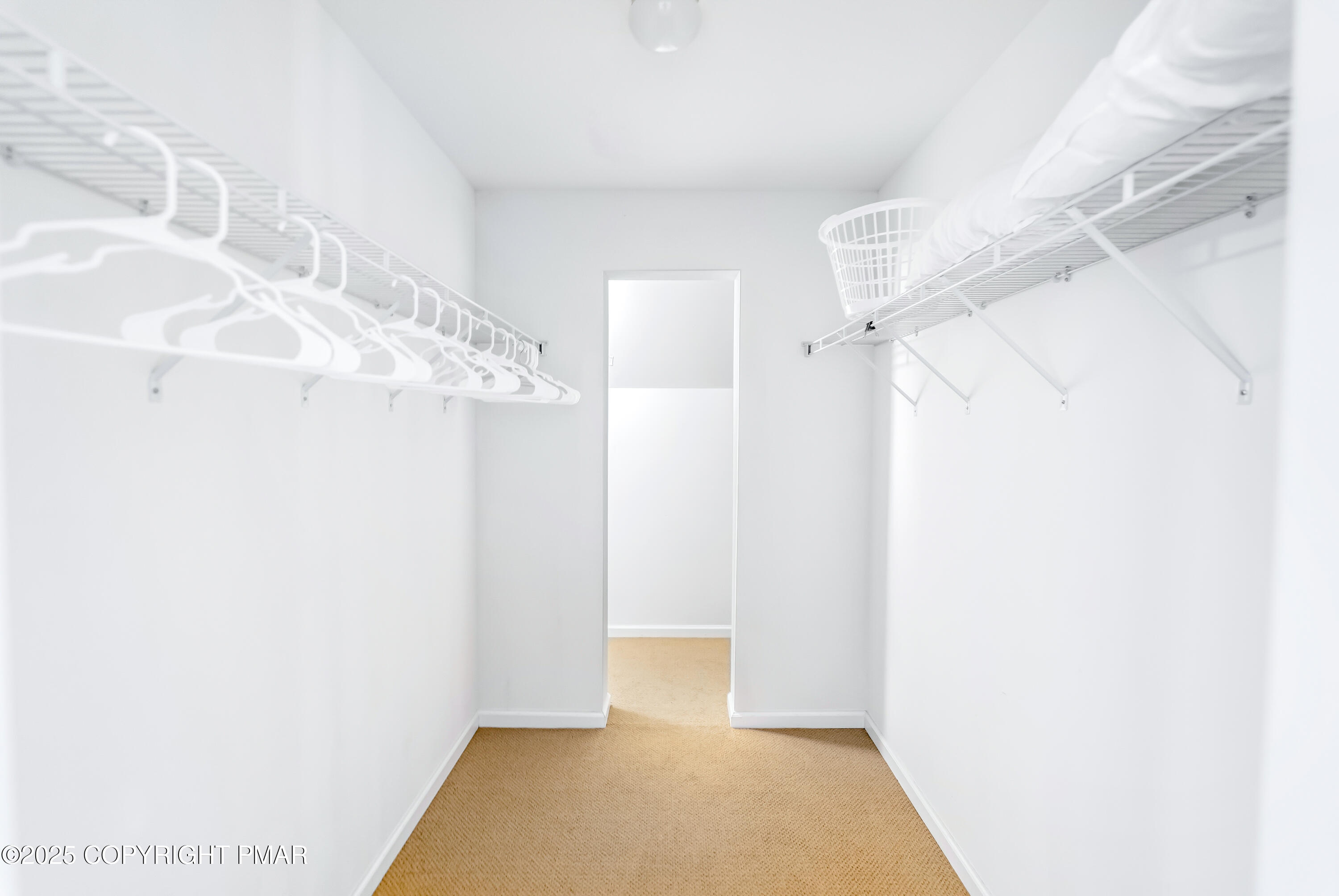 215 Hermit Thrush Road Pocono Pines, PA 18350 - Photo 24 of 40 215HermitThrushRd-19