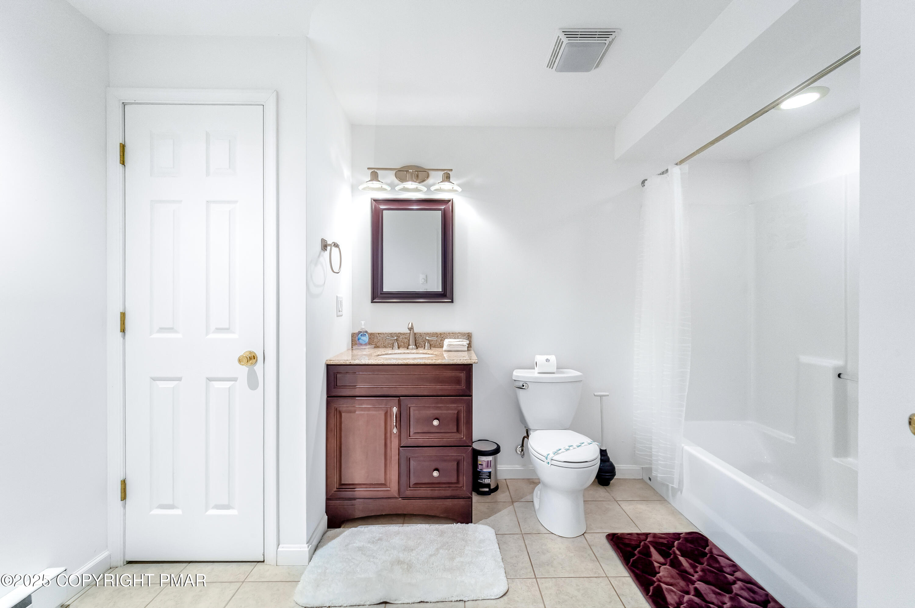 215 Hermit Thrush Road Pocono Pines, PA 18350 - Photo 31 of 40 215HermitThrushRd-25