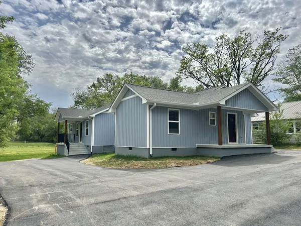 $399,900 | 113 West Coffee Street, Manchester, TN 37355