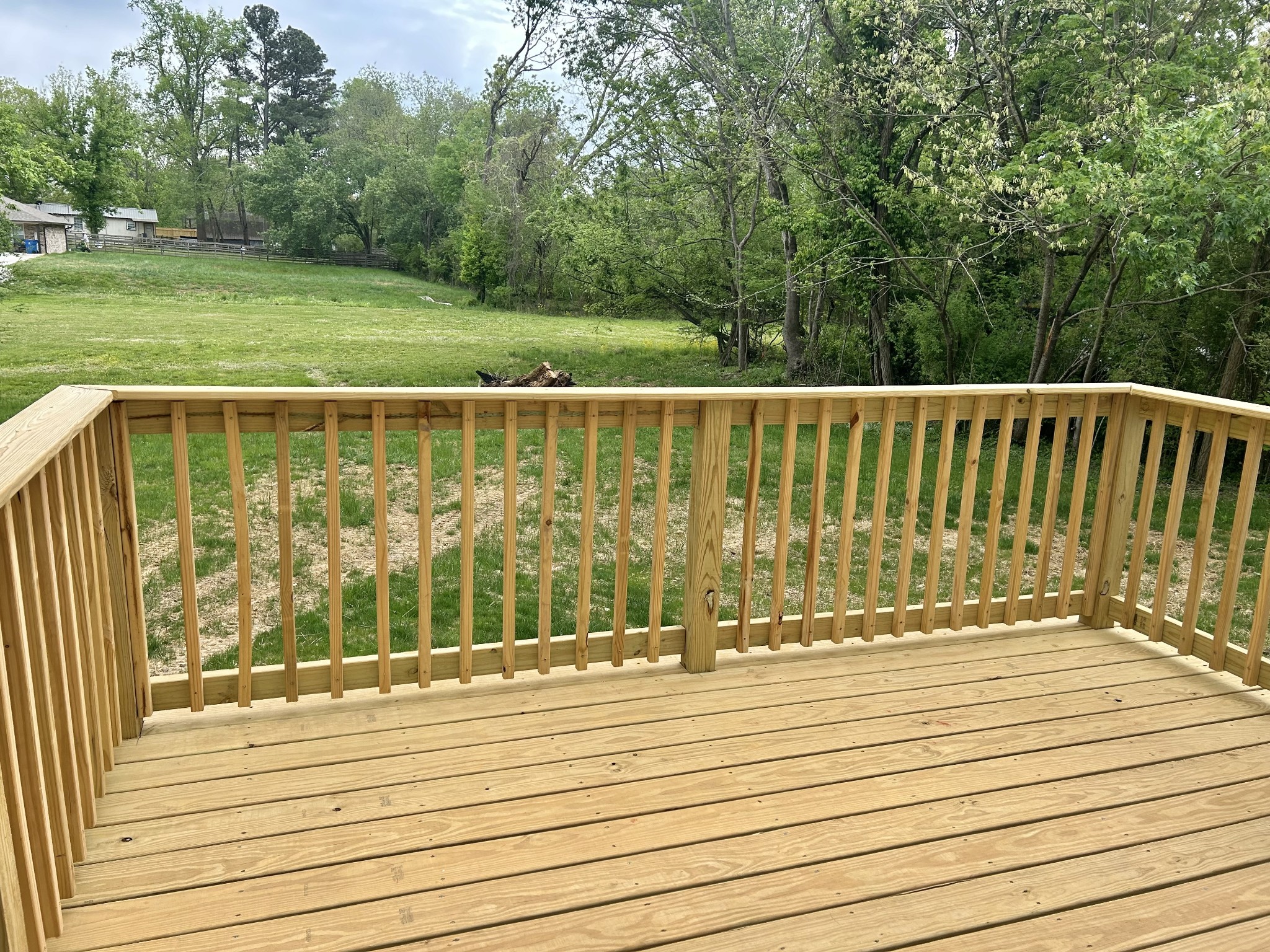 113 West Coffee Street Manchester, TN 37355 - Photo 29 of 31 a view of a balcony with a yard
