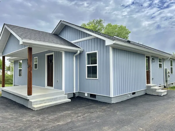 $399,900 | 113 West Coffee Street, Manchester, TN 37355