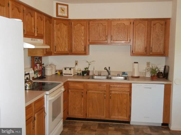 1560 Hallowing Point Road Prince Frederick, MD 20678 - Photo 8 of 13 Kitchen