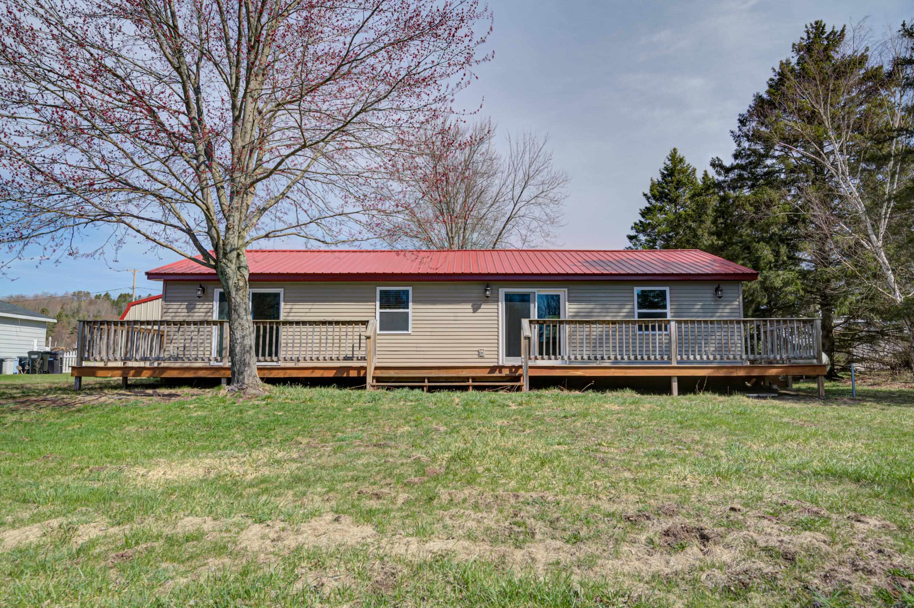 5871 West 12 Road Mesick, MI 49668 - Photo 5 of 40 1932754-7288e8d6-3c9a-4219-a171-e76627fbfb28.JPG