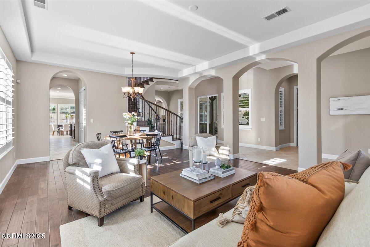 2675 Weymoor Court Reno, NV 89521 - Photo 15 of 75 65-Living