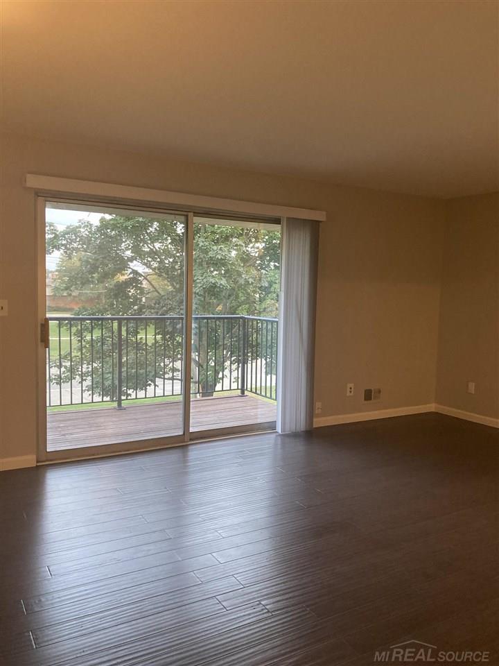 12090 15 Mile Road Sterling Heights, MI 48312 - Photo 6 of 15 50214722-129B4A44-B408-48FE-B22E-2666DAA83220.JPG