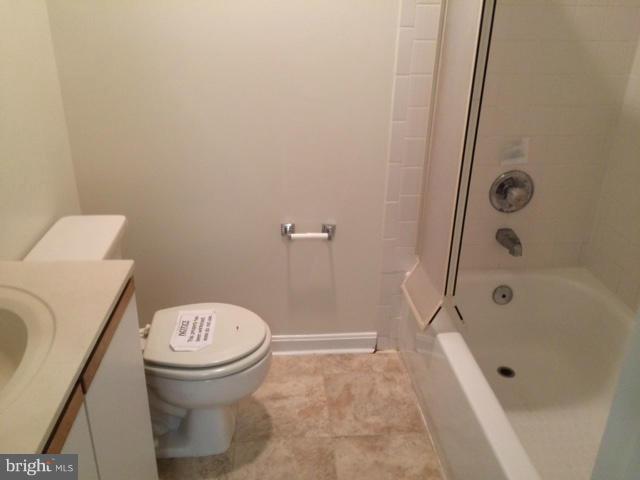 3023 Temple Gate Road Baltimore, MD 21209 - Photo 7 of 7 Bath