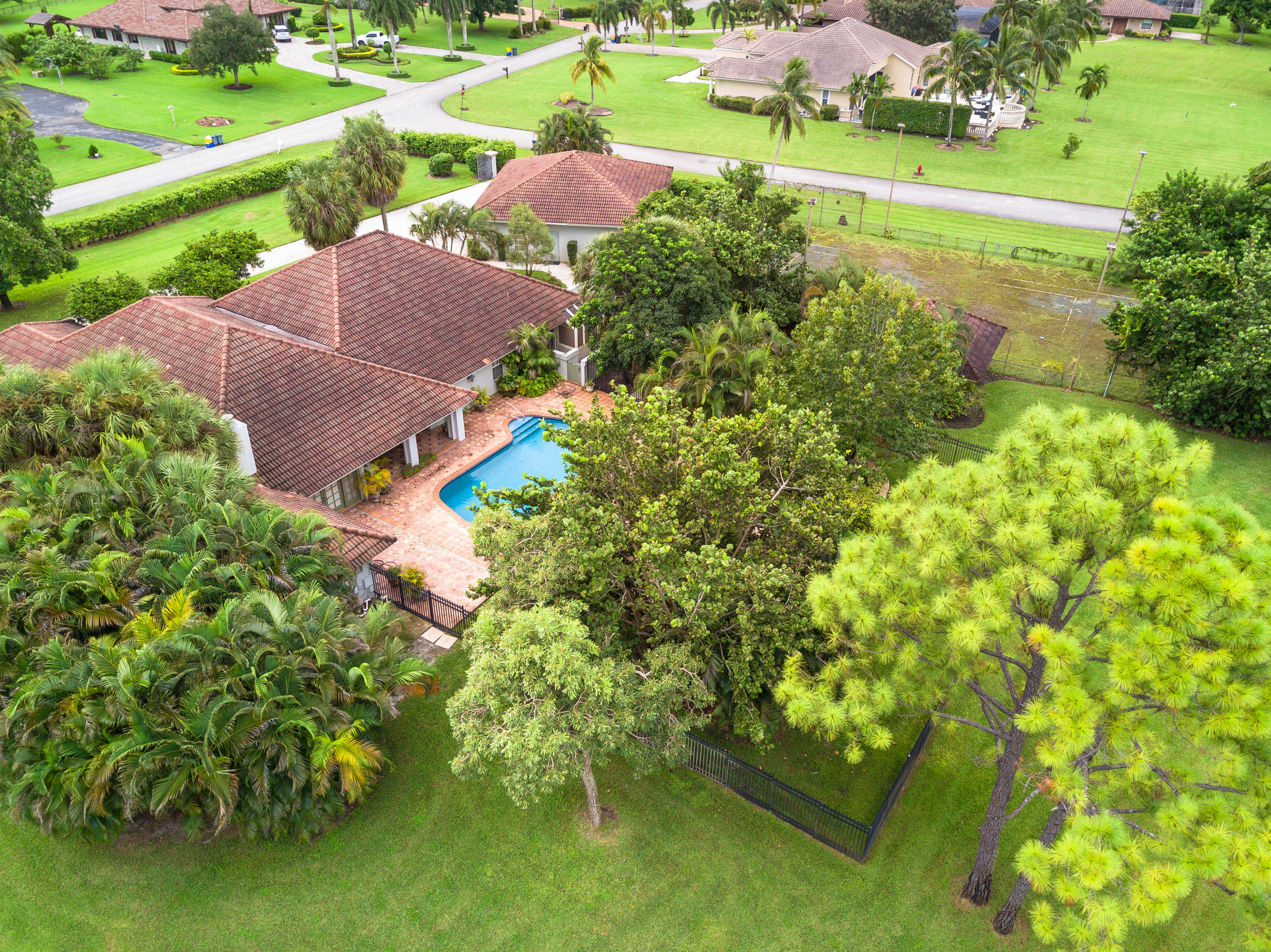 9085 Perth Road Lake Worth, FL 33467 - Photo 88 of 100 Aerials Back Lot