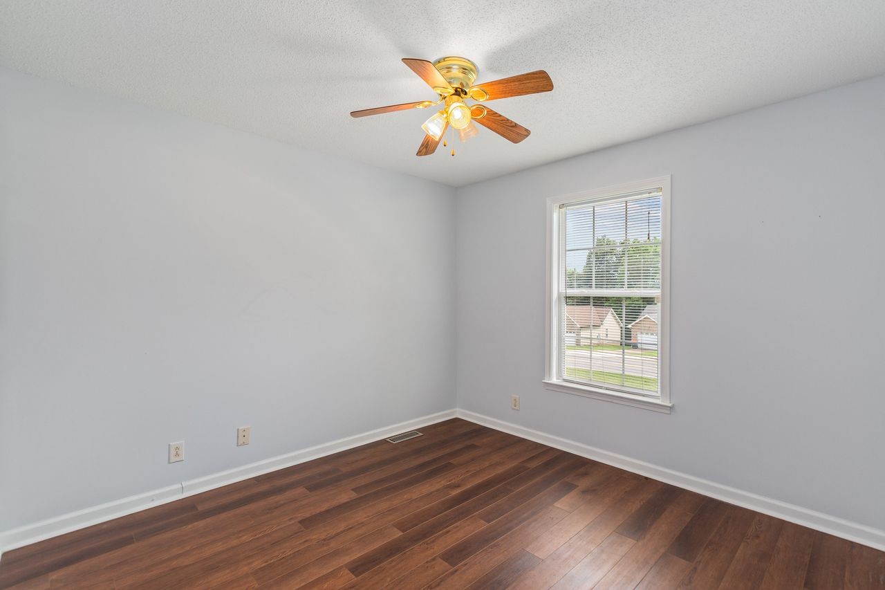 1721 Hazelwood Road Clarksville, TN 37042 - Photo 19 of 25