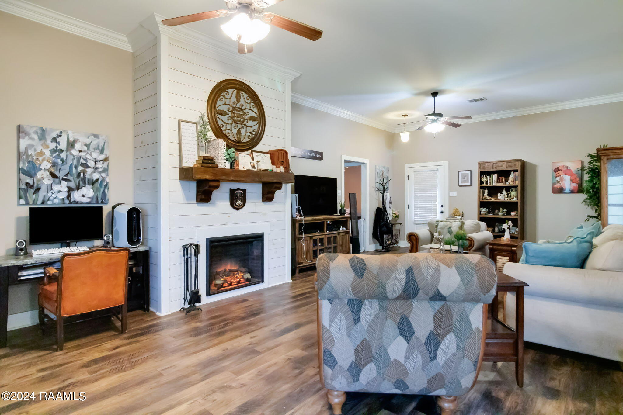 418 Clay Ridge Drive Youngsville, LA 70592 - Photo 3 of 16 6-web-or-mls-418 Clay Ridge Dr-6