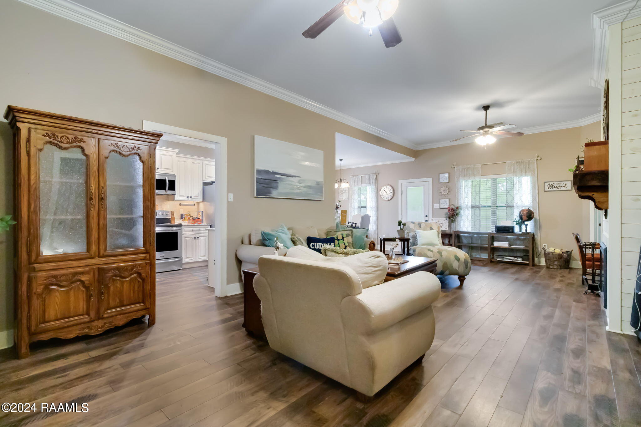 418 Clay Ridge Drive Youngsville, LA 70592 - Photo 4 of 16 5-web-or-mls-418 Clay Ridge Dr-5