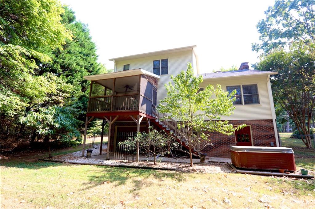 611 Rock Barn Road Northeast Conover, NC 28613 - Photo 4 of 21 Gallery Image 4