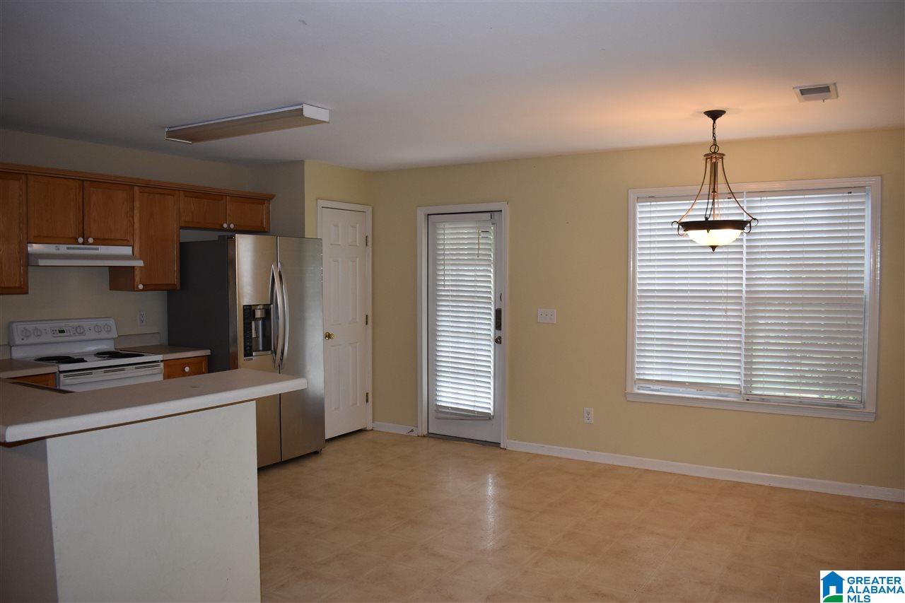 394 Walker Way Pelham, AL 35124 - Photo 3 of 10