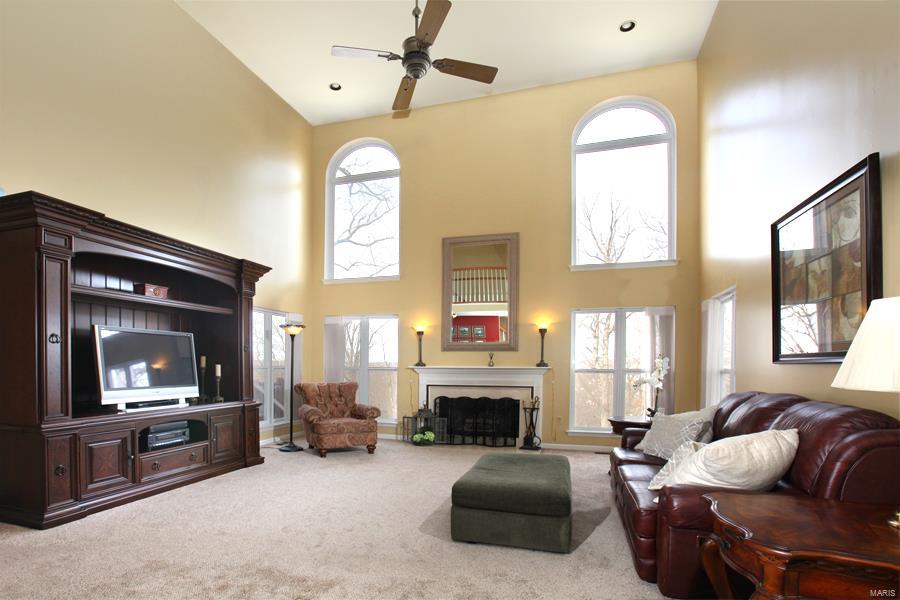 607 Grand View Ridge Court Eureka, MO 63025 - Photo 4 of 24 Gallery Image 4