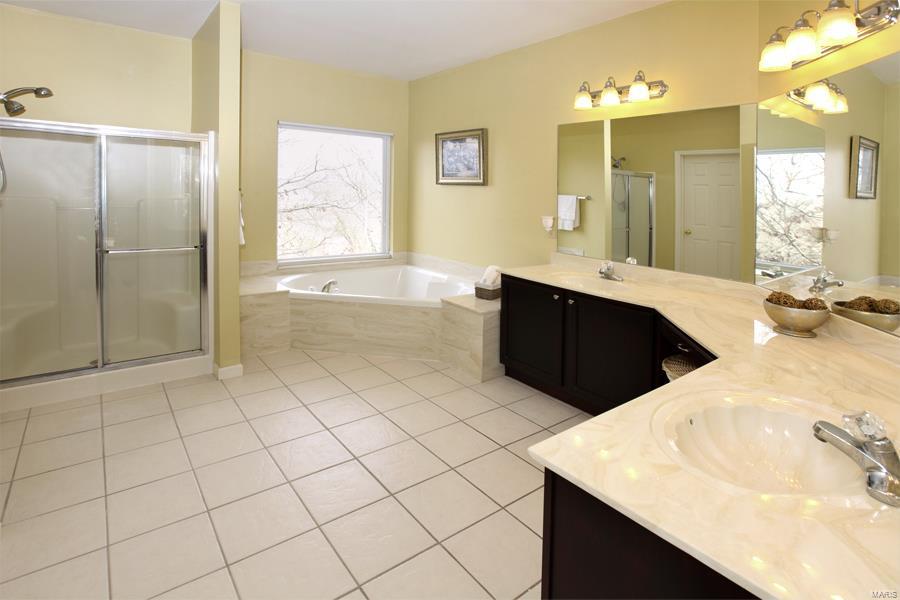 607 Grand View Ridge Court Eureka, MO 63025 - Photo 10 of 24 Gallery Image 10