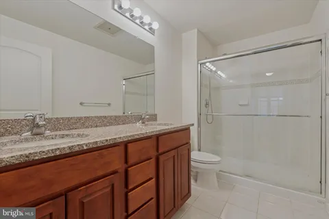 a view of a kitchen with washer and dryer