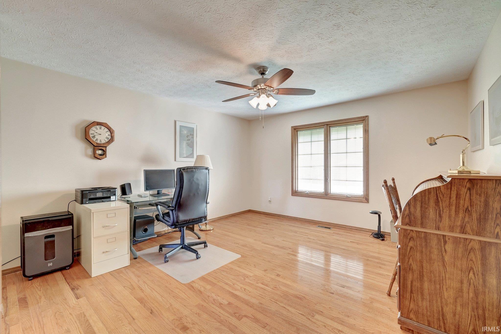 3332 West Cockrell Road Bloomington, IN 47403 - Photo 4 of 36 Gallery Image 4
