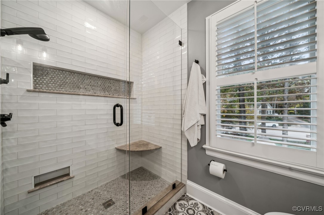 12802 Craystone Circle Midlothian, VA 23113 - Photo 33 of 50 a bathroom with a shower
