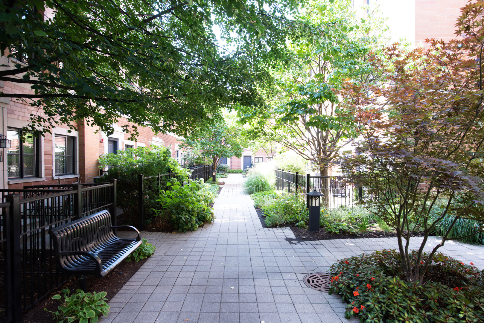 1137 West Monroe Street, Unit 16 Chicago, IL 60607 - Photo 2 of 27