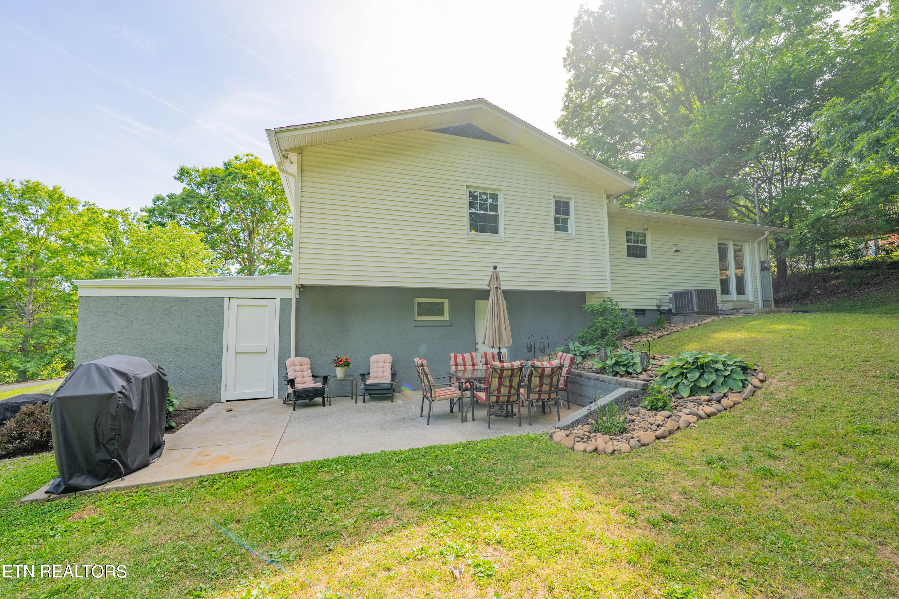 4517 Royalview Road Knoxville, TN 37921 - Photo 27 of 29 Backyard