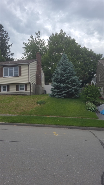 39 Westport Road Worcester, MA 01605 - Photo 3 of 40
