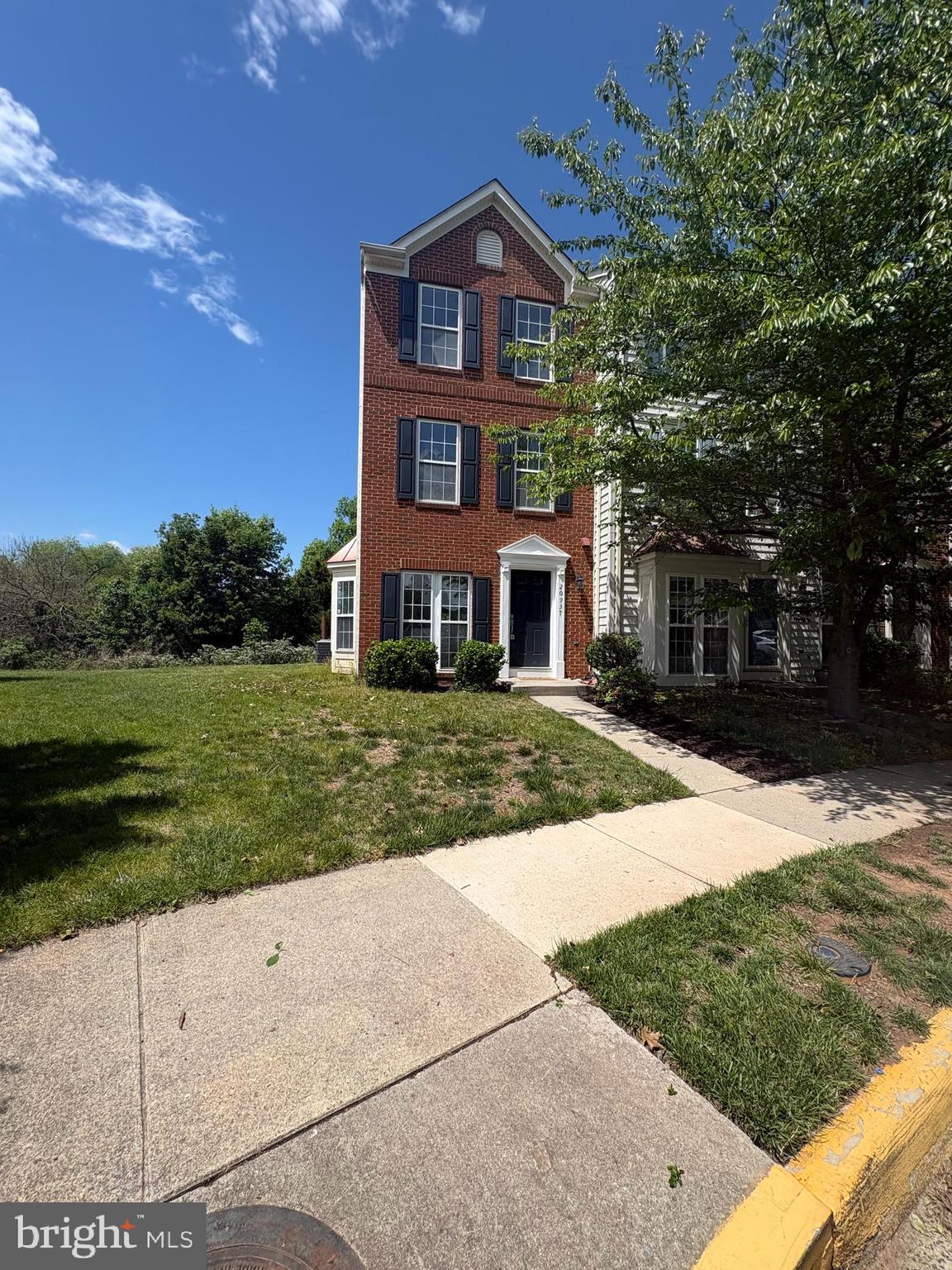 20937 Colecroft Square Ashburn, VA 20147 - Photo 1 of 3