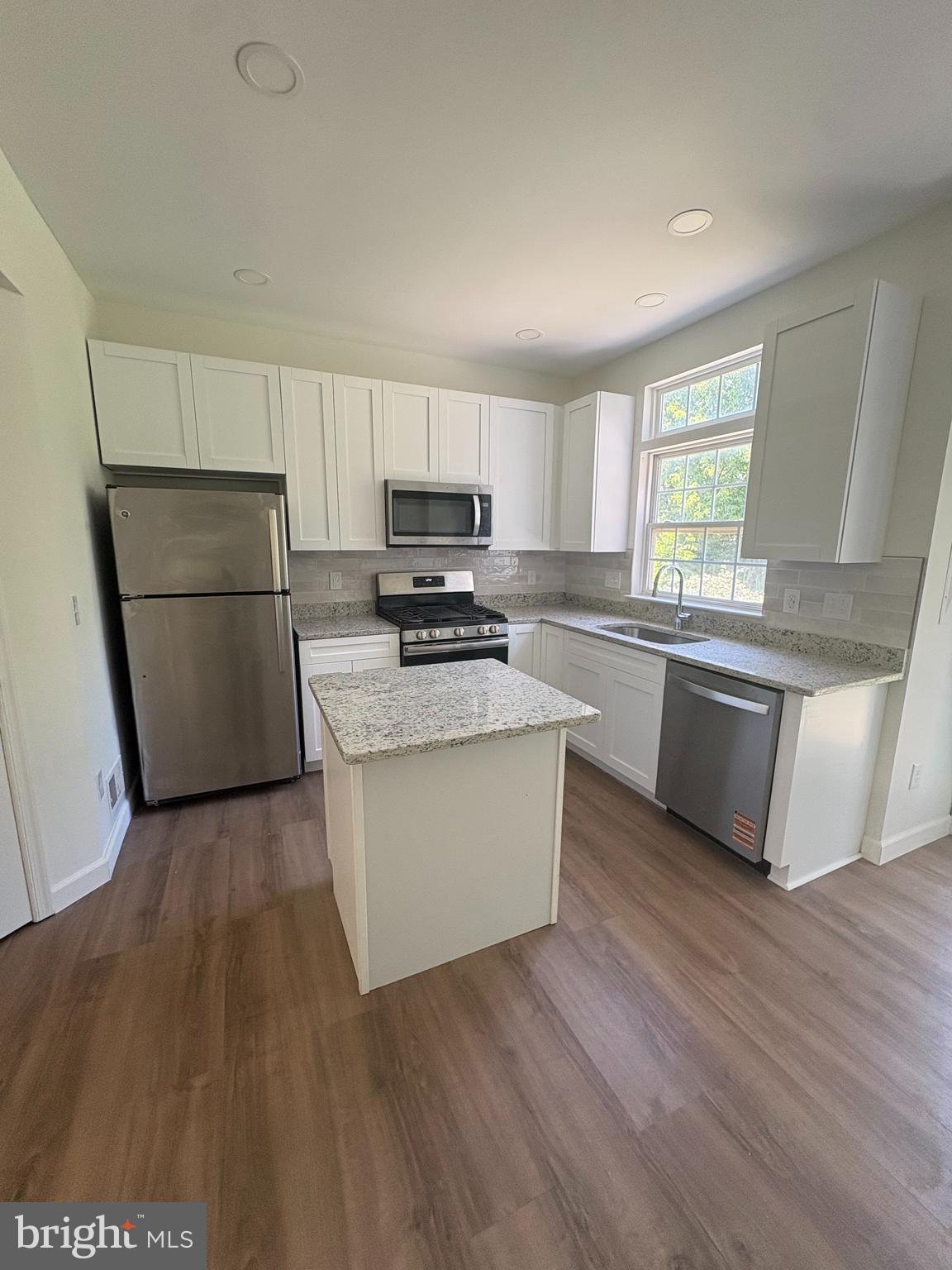 20937 Colecroft Square Ashburn, VA 20147 - Photo 3 of 3