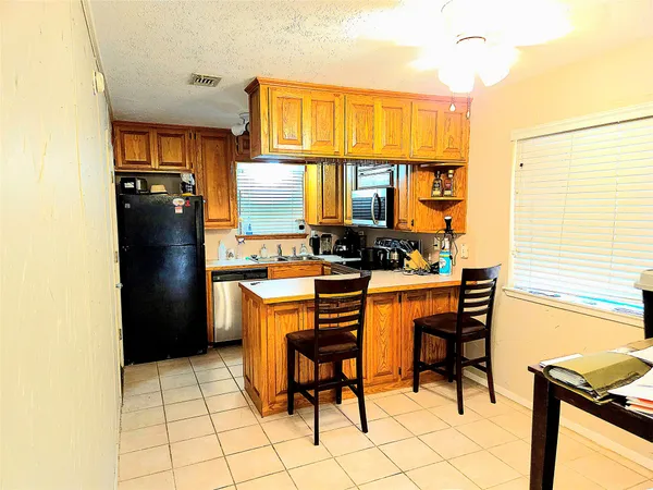 $1,700 | 1546 Ramada Drive, Houston, TX 77062