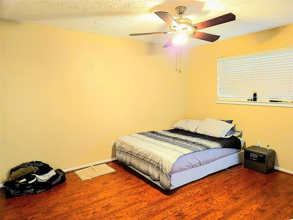 $1,700 | 1546 Ramada Drive, Houston, TX 77062