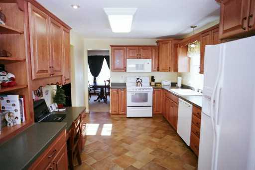 272 Randy Lane Coraopolis, PA 15108 - Photo 3 of 8 Other.