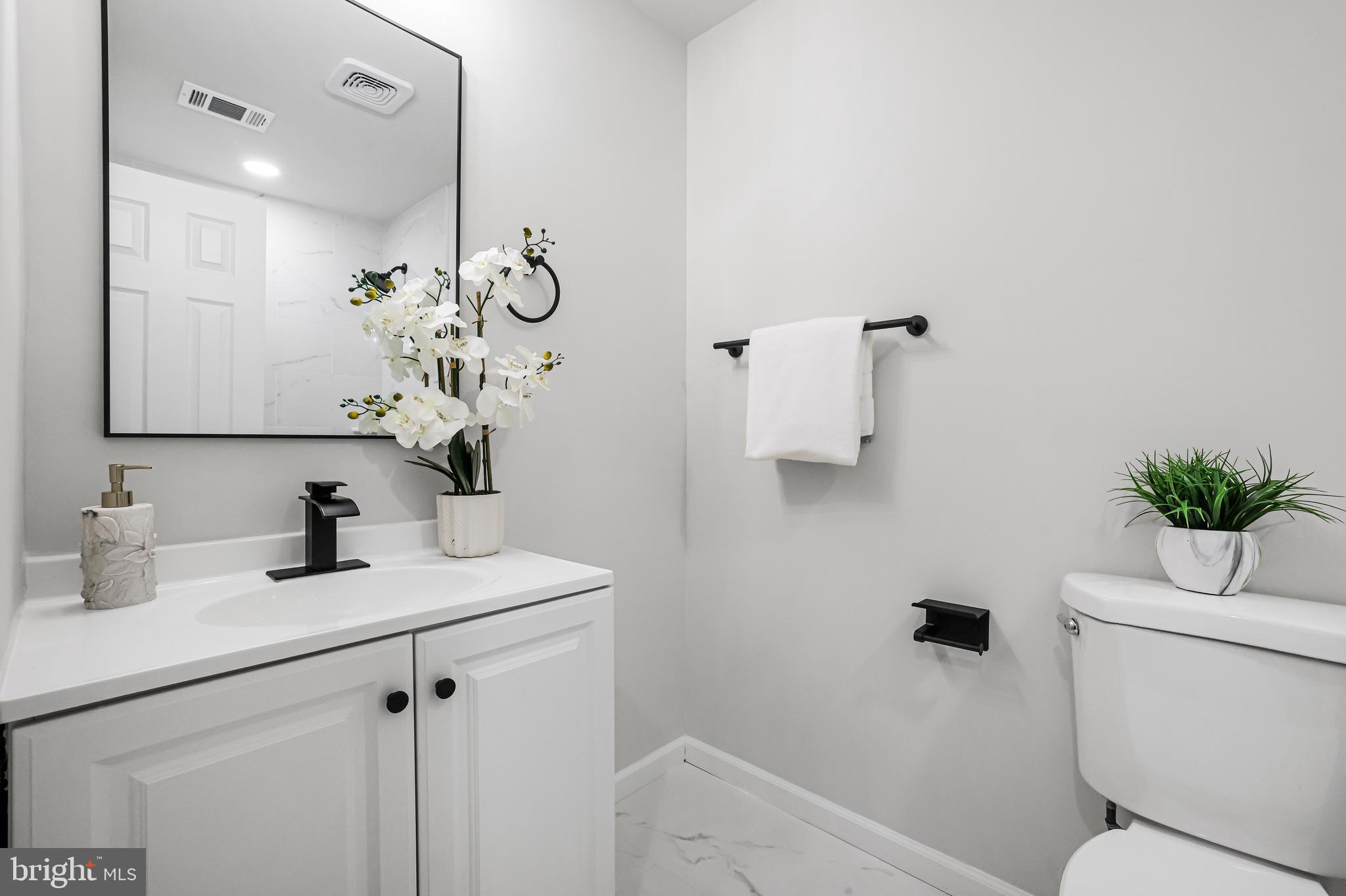 9933 Dellcastle Road Gaithersburg, MD 20886 - Photo 56 of 77 Gallery Image 56