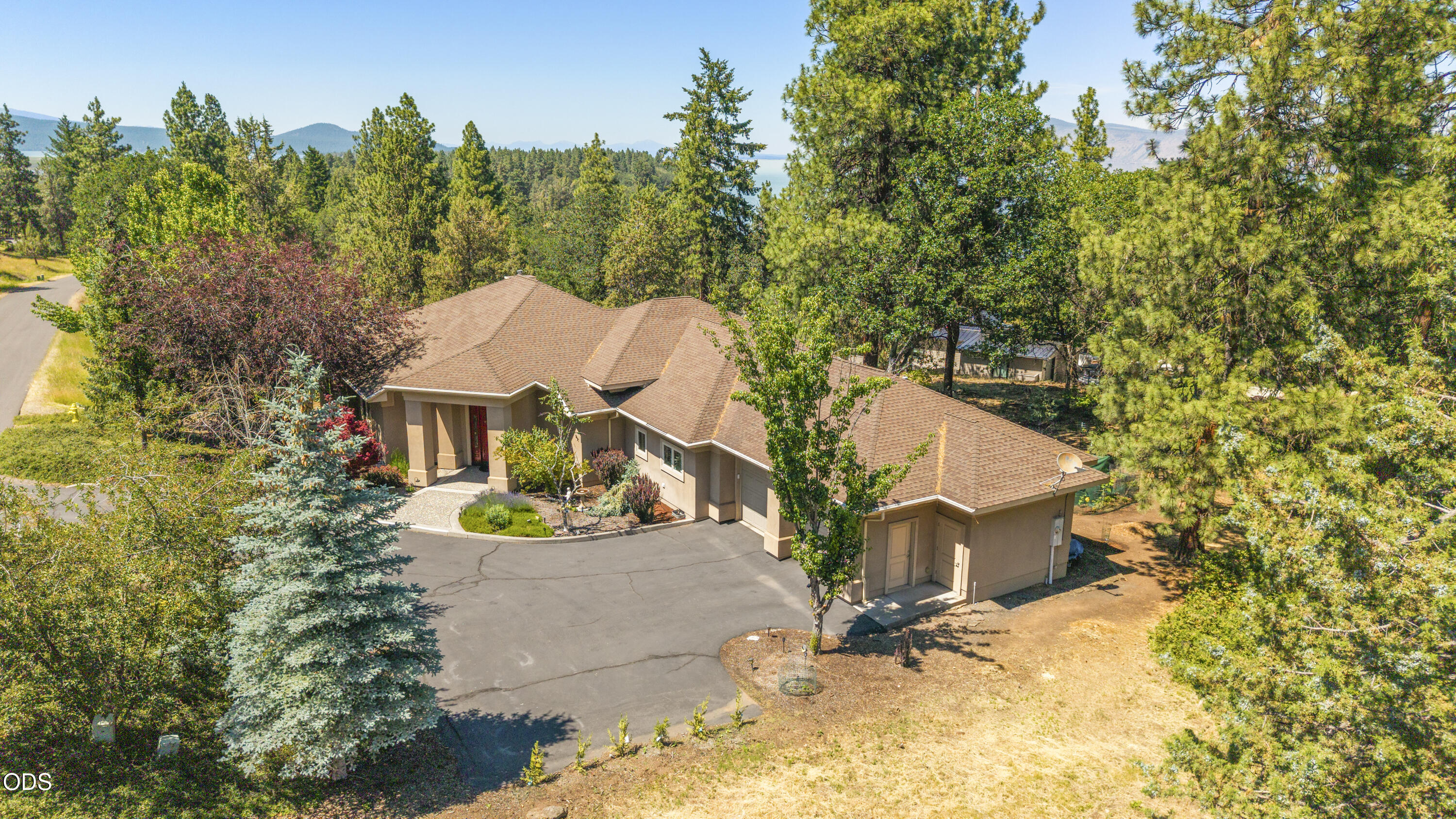 6749 Cooper's Hawk Road Klamath Falls, OR 97601 - Photo 6 of 60