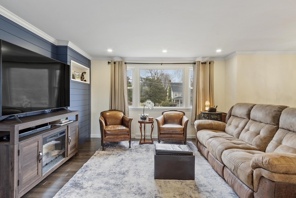 17 Horseshoe Road Dracut, MA 01826 - Photo 15 of 42