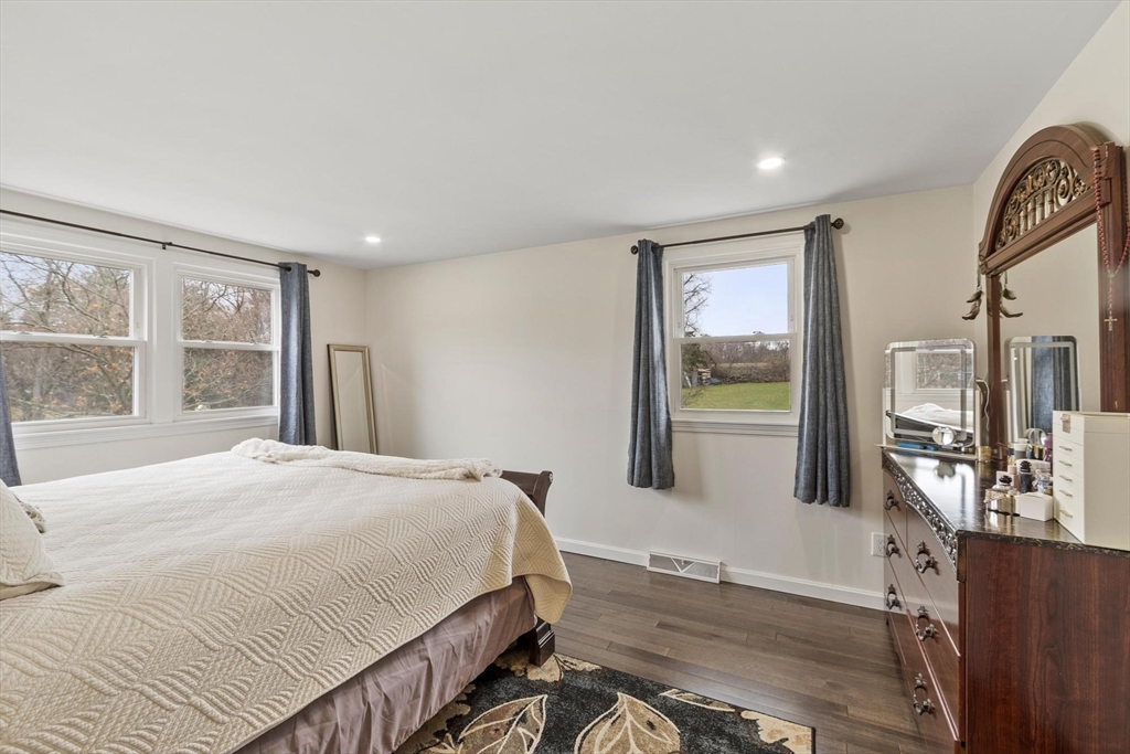 17 Horseshoe Road Dracut, MA 01826 - Photo 20 of 42