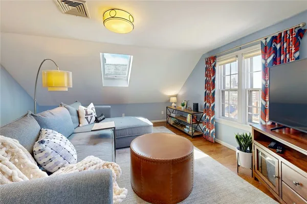 $1,279,000 | 18 Benefit Street, Providence, RI 02904